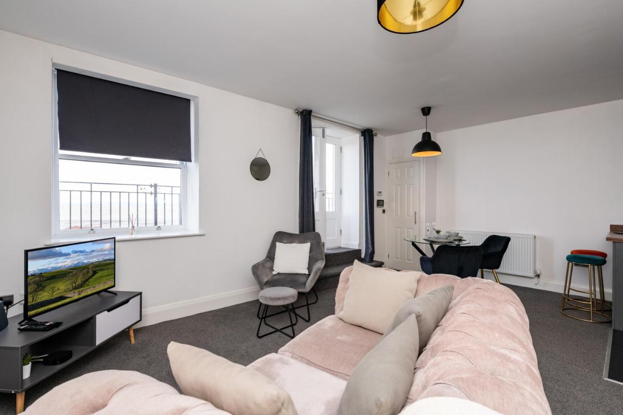The Croston Balcony Apartment- Morecambe Central Promenade, Beach Front And Sea Views Luaran gambar